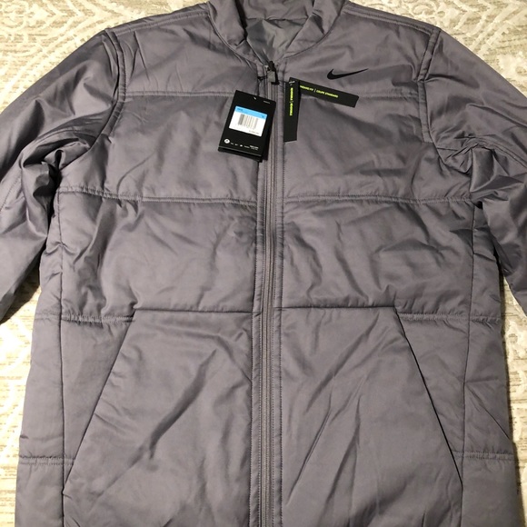 Nike Men’s Synthetic-Fill Reversible Jacket - Picture 5 of 9